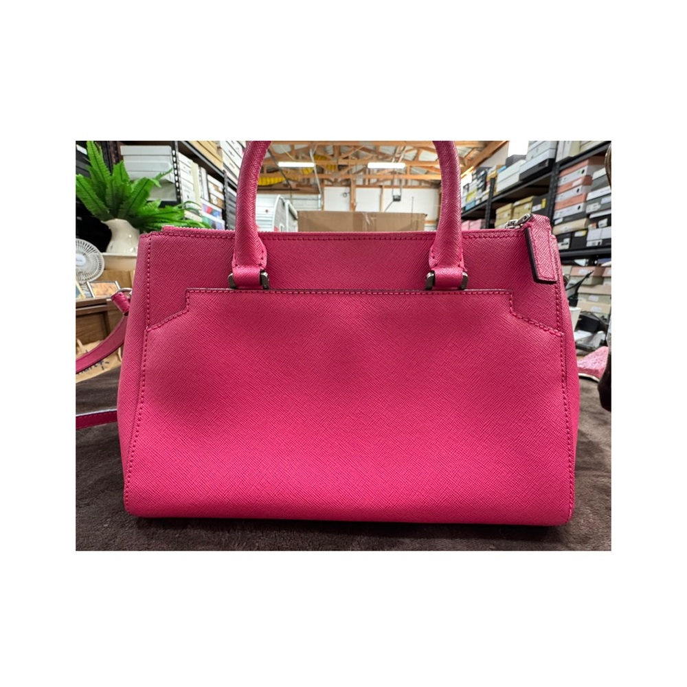 MCM Pink Women's Pink Santino Leather Shoulder/Crossbody bag EUC - Picture 5 of 12